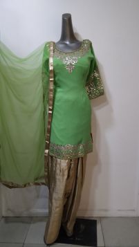 With gottapatti embroidered georgette salwar kmeez